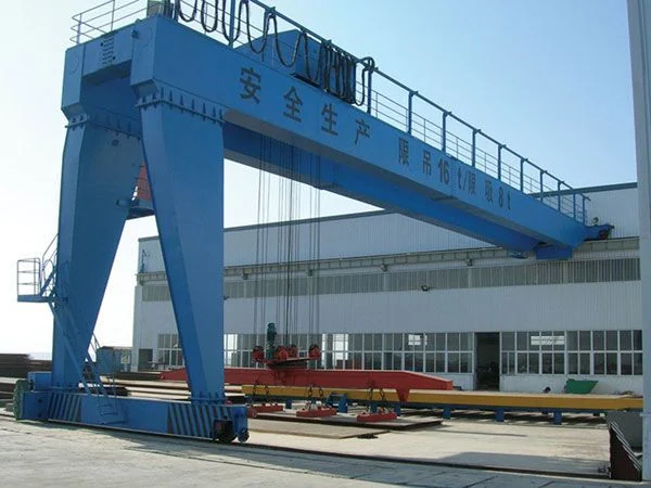 小车半门式起重机 — 图片 1